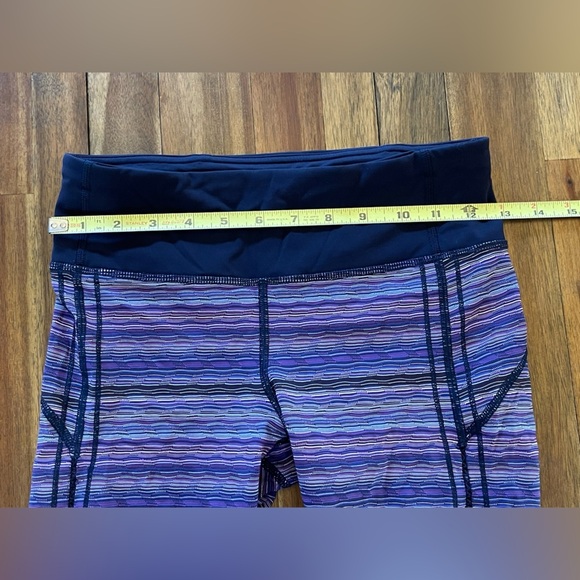 Lululemon black and purple Capri leggings - Picture 4 of 5